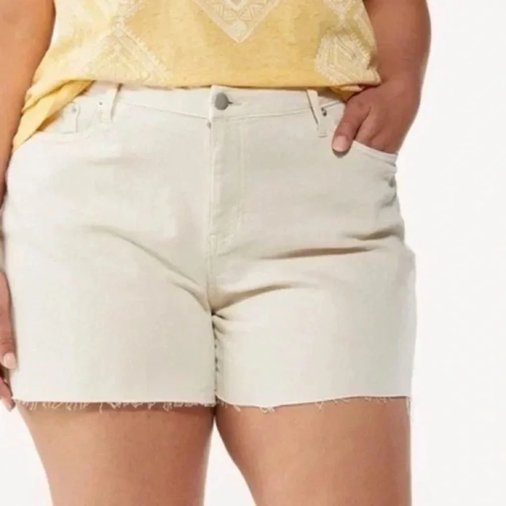 Cato | Plus Size Colored Denim Shorts Light Brown Size 26W
